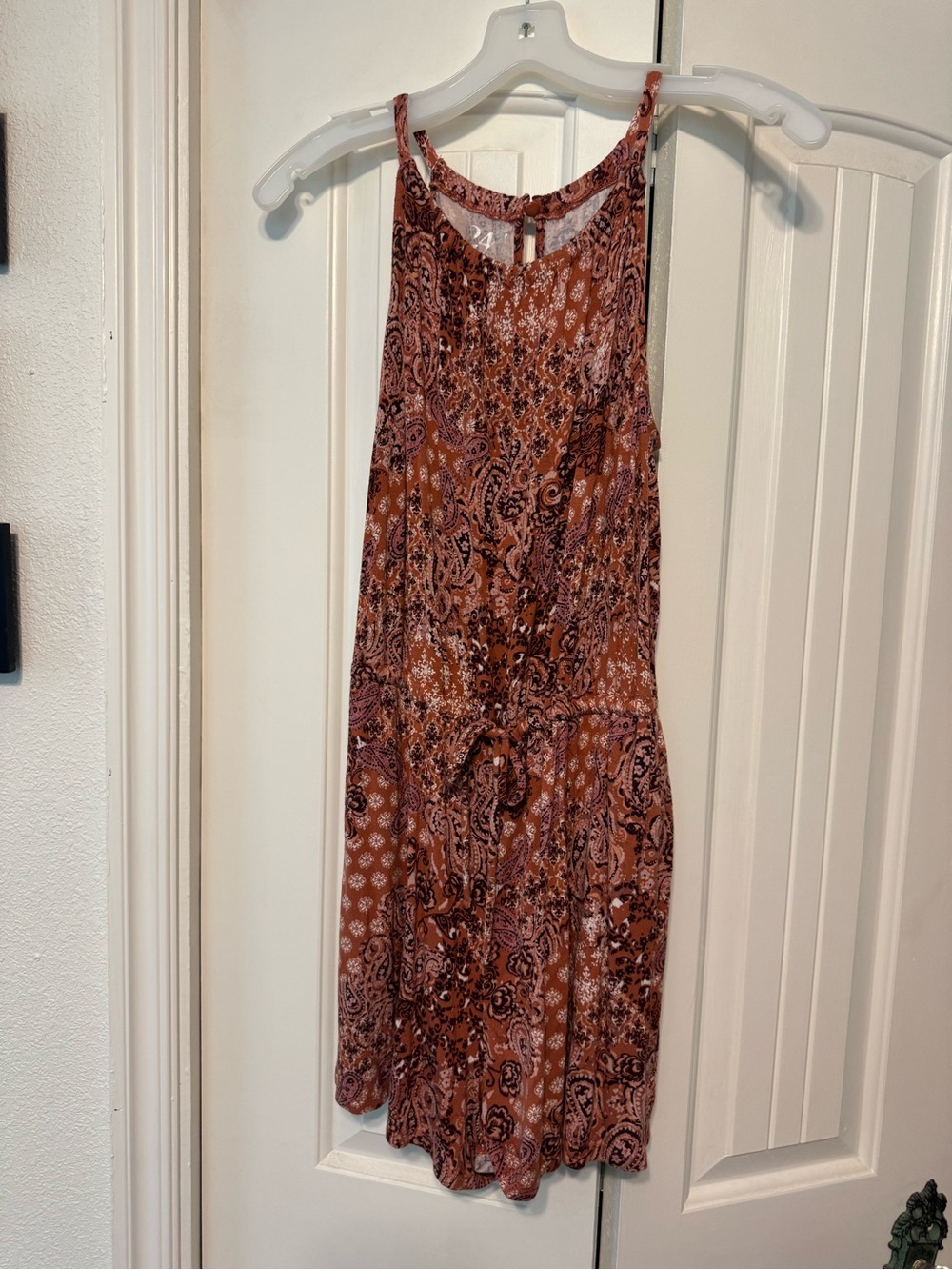 Sleeveless Paisley Romper in Rust